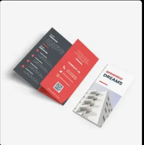 Dépliants personnalisés imprimés et livrés en 24h pour catalogues et présentations commerciales